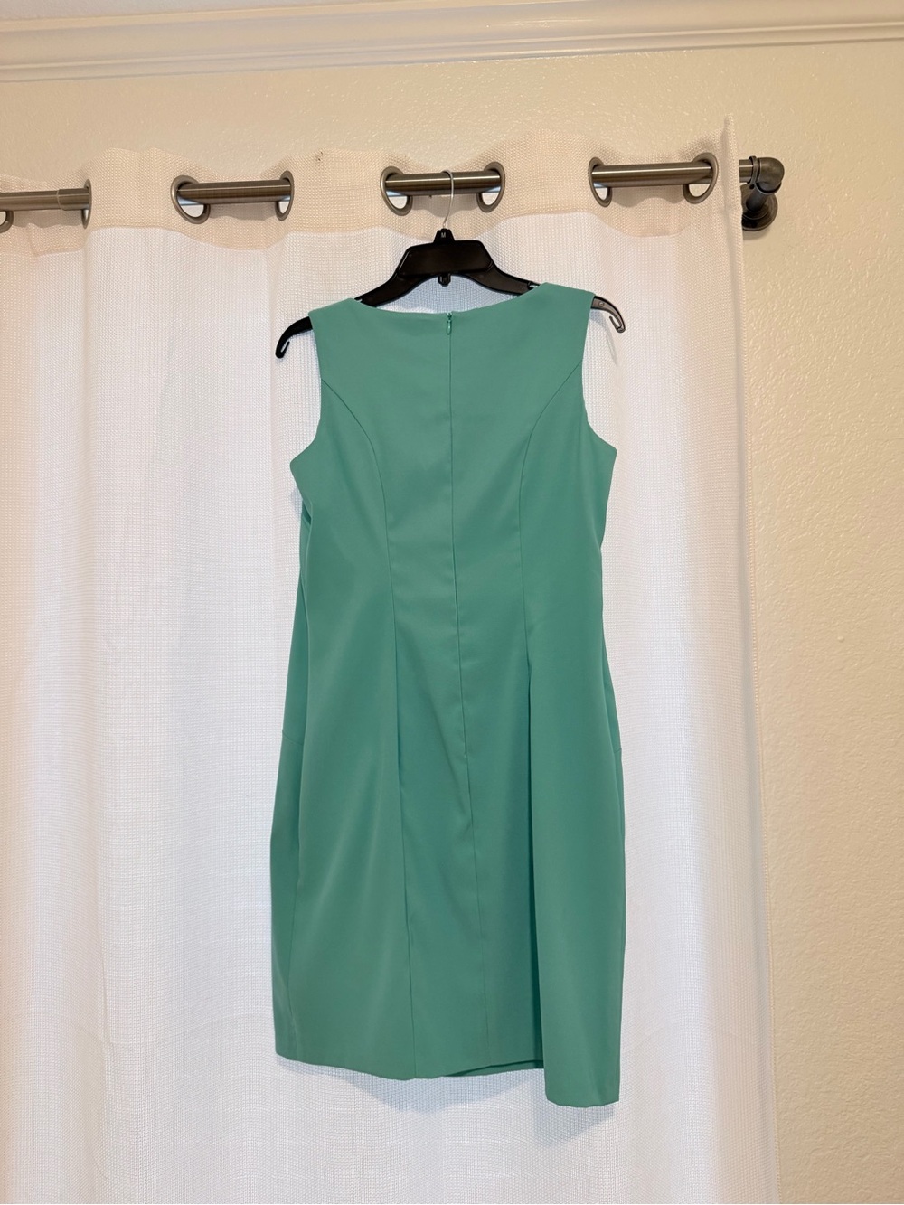Alyx Sleeveless Sheath Dress in Mint